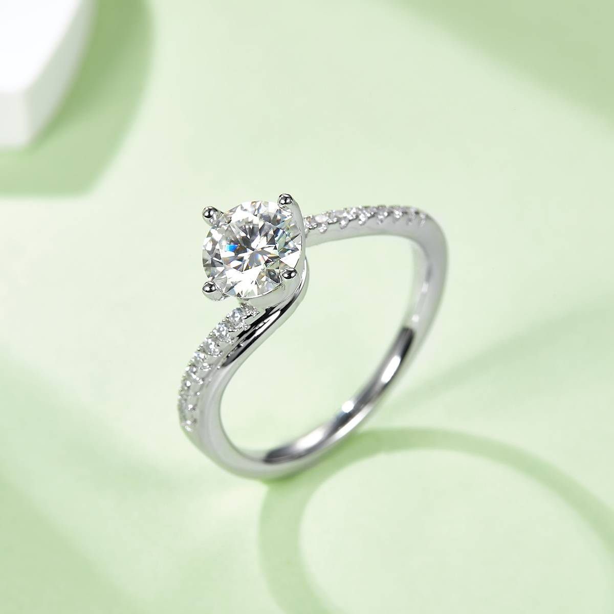 Joyful Embrace S925 Silver Plated Platinum Moissanite Women's Ring 1 Carat D-Class